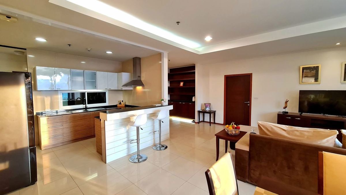 ★ Elegant Interiors ★ ชั้น 10+ ขนาด 289.00 ตร.ม. | 3 ห้องนอน 3 ห้องน้ำ | วิวเมือง | ใกล้ BTS พร้อมพงษ์ – รูปที่ 2