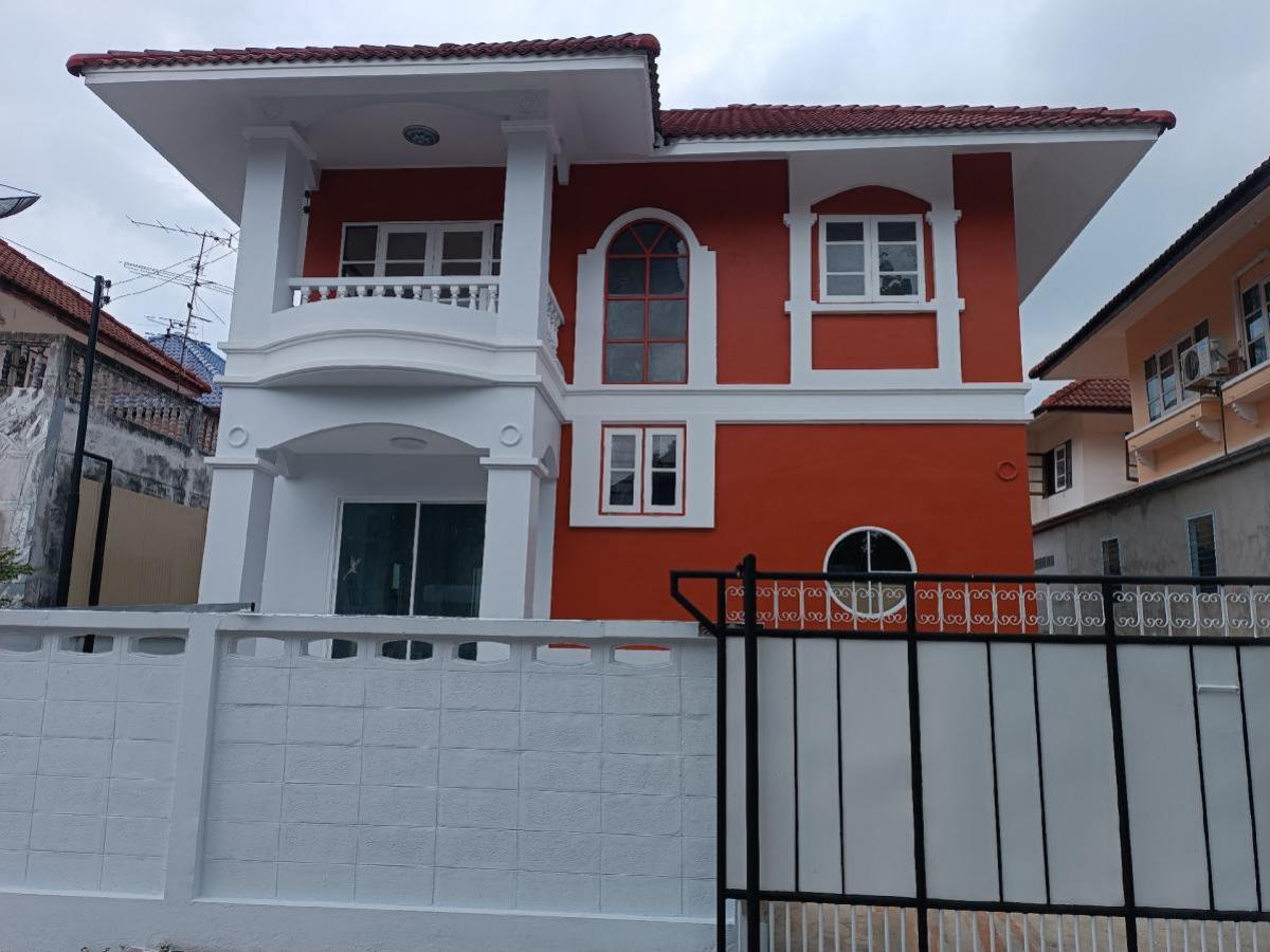 Rent a detached house Thepharak-Daeng Daeng renovated Rent a detached house Thepharak-Daeng Daeng renovated