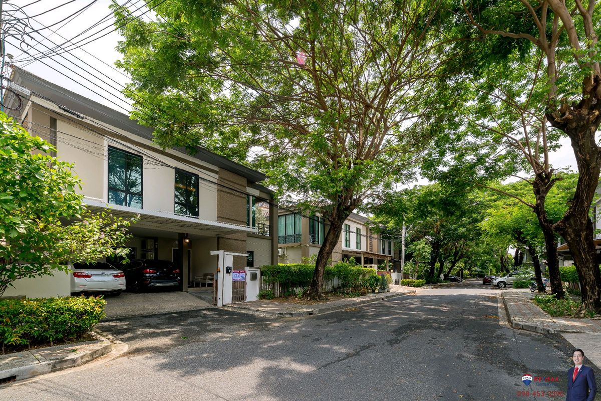 🏡  ซีรีน กัลปพฤกษ์ Zerene Kallapaphruek (บ้านเดี่ยว) 75.7 ตร.วา ขนาด Type ใหญ่ 255 ตร.ม. 4 ห้องนอน (+1 ห้องแม่บ้าน) แต่งสวย Modern, สภาพดีบนนถนนmain ที่ล้อมรอบด้วยซุ้มต้นไม้ใหญ่ 🌳 โดยจอดรถได้ถึง 4 คัน 🚗