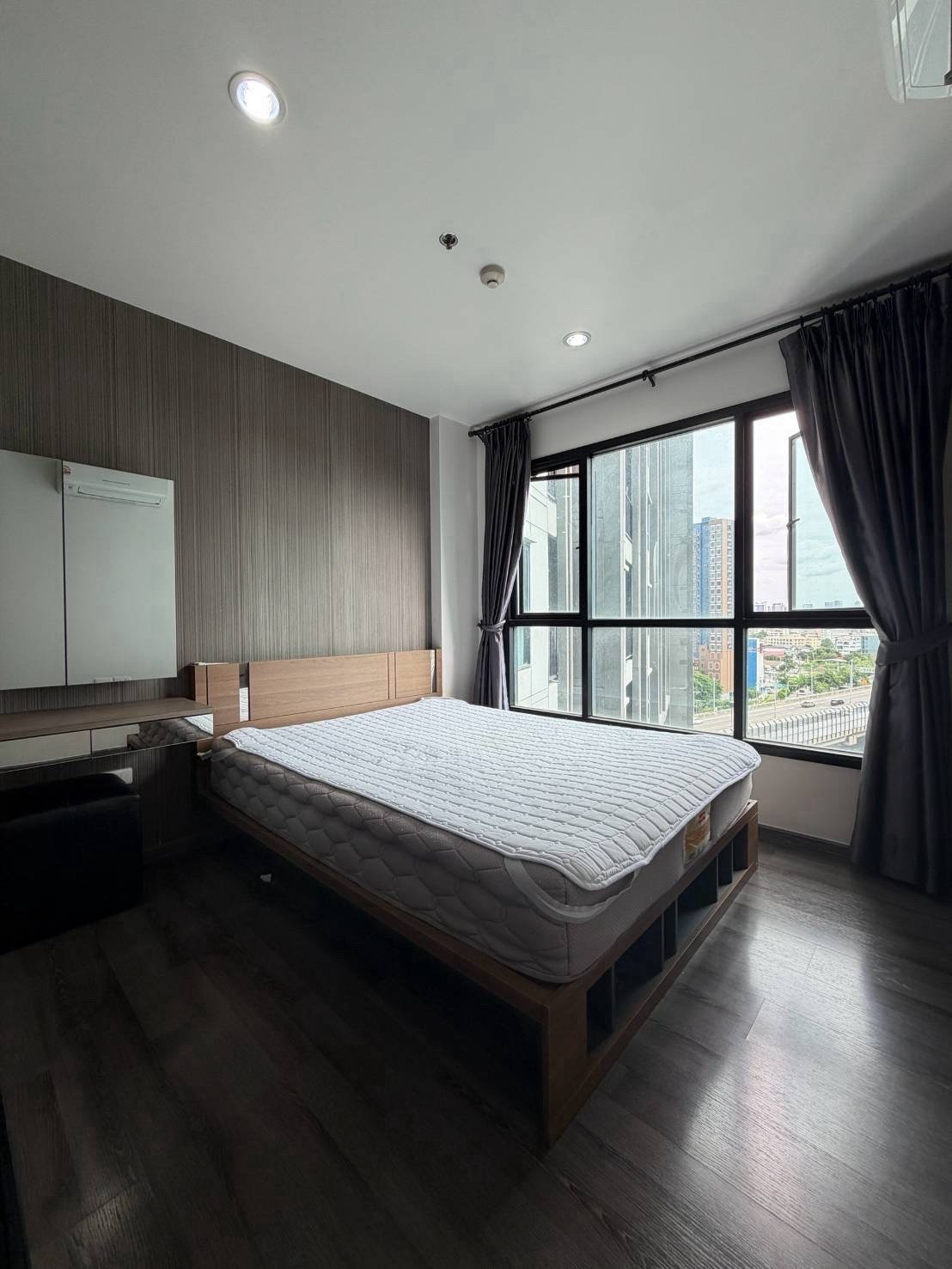 The Base Park West Sukhumvit 77 (The Best Park West Sukhumvit 77) For Ret (1Bed1bath 30SQM) The Base Park West Sukhumvit 77 (The Best Park West Sukhumvit 77) For Ret (1Bed1bath 30SQM)