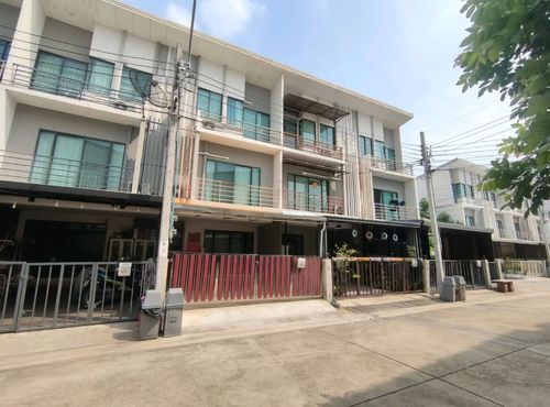 ❤️💛💙ทาวน์โฮม 4 นอน 🚩ใกล้สาทร 15 นาที เพียง 4.2 ลบ.✨  🏡 J Grand สาทร-กัลปพฤกษ์