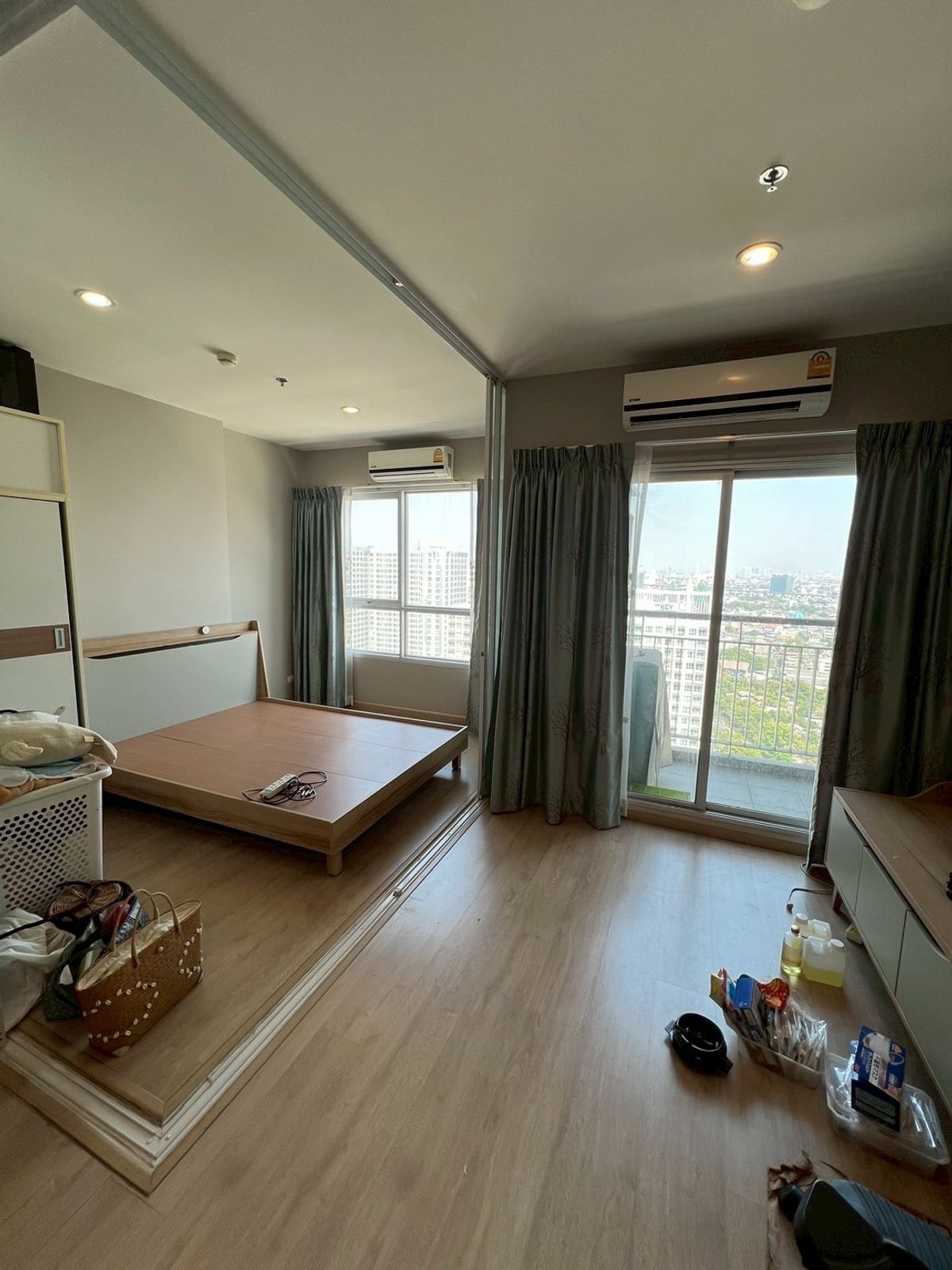 ขาย! The Tempo Grand  สาธร-วุฒากาศ *ห้องวิวรถไฟฟ้า*  เลขห้อง “ศิริมงคล“