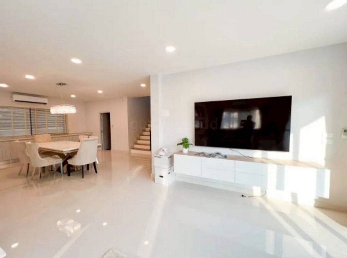 ให้เช่าบ้านเดี่ยว 2 ชั้น Centro Bangna เนื้อที่ 61 ตรว 4นอน 5น้ำ Fully furnished พร้อมอยู่ - ghd000579R – รูปที่ 3