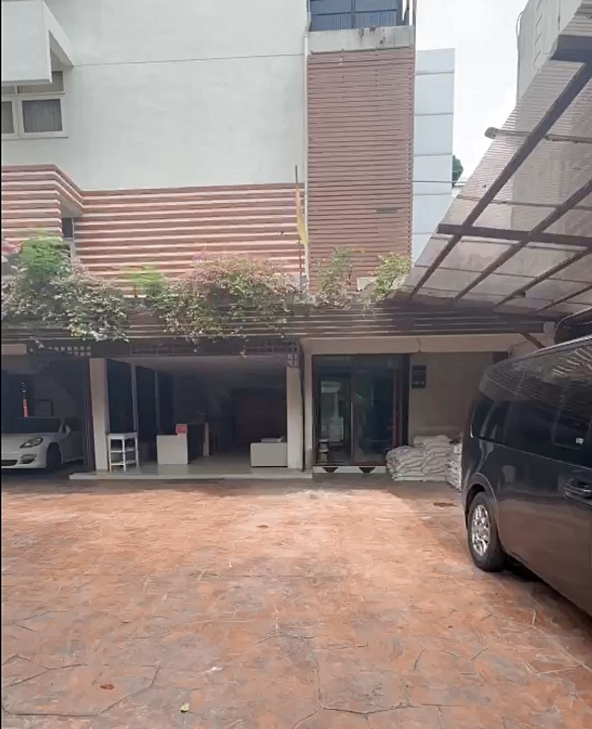 พื้นที่ให้เช่าเชิงพาณิชย์ 112 ตรม. ใกล้ BTS พร้อมพงษ์ – รูปที่ 4
