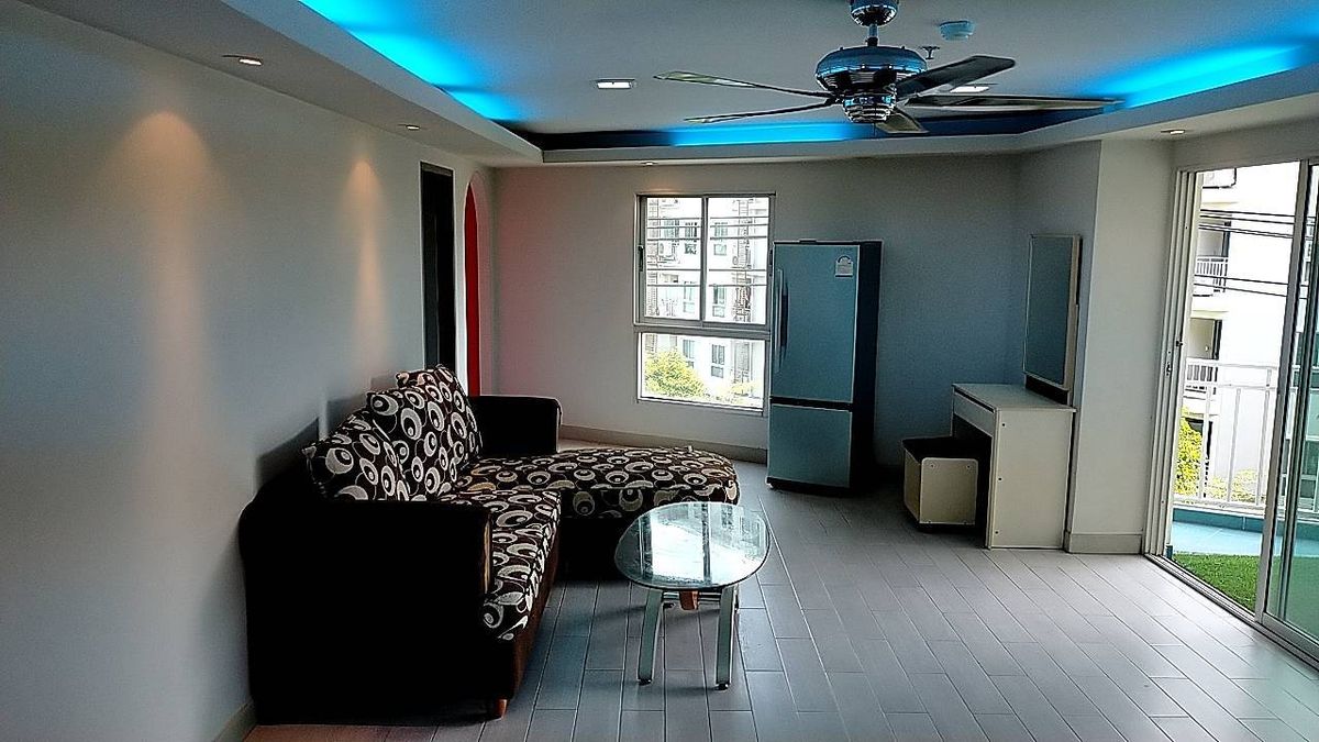 FQ ขายคอนโด Regent Home 7/2 ห้อง Combine ราคา 3,100,000 บาท [YRs250203]