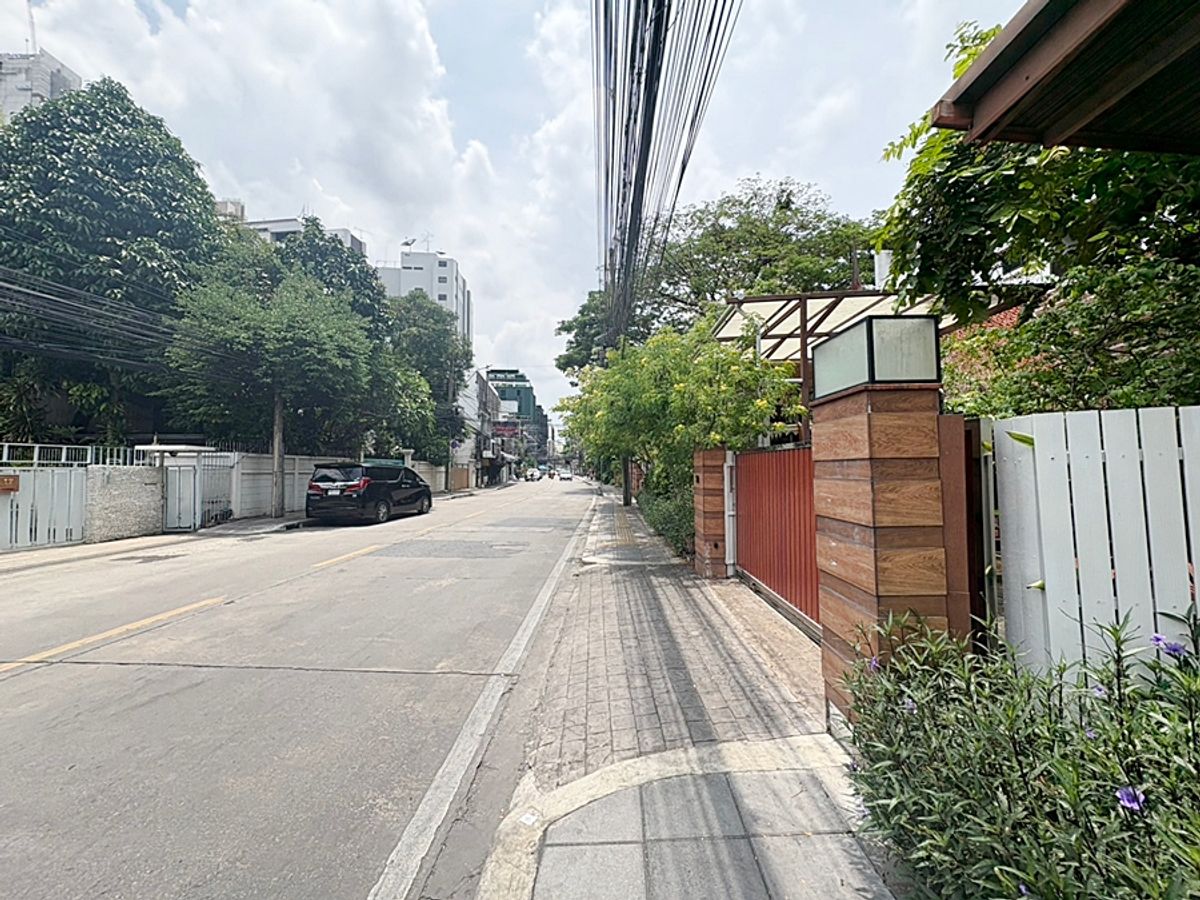 พื้นที่ให้เช่าเชิงพาณิชย์ 112 ตรม. ใกล้ BTS พร้อมพงษ์ – รูปที่ 3