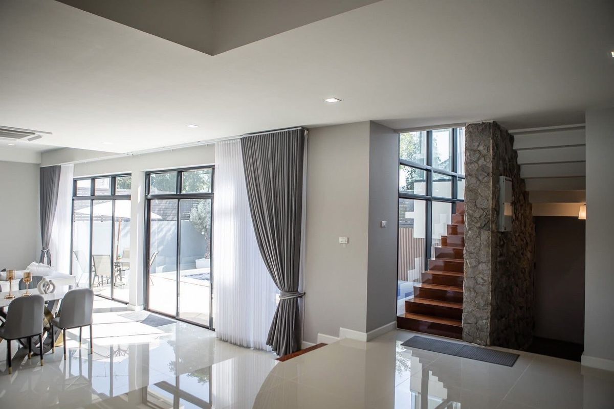 ★ Pool Villa ★ บ้านเดี่ยวพูลวิลล่า 2 ชั้น | ขนาดที่ดิน 98.00 ตร.ว. พื้นที่ใช้สอย 400.00 ตร.ม. | 3 ห้องนอน 3 ห้องน้ำ | ใกล้ รถไฟฟ้า คูคต กับ คปอ. ใกล้สนามบินดอนเมือง ติดสนามกลอฟ  AC Driving Range – รูปที่ 4