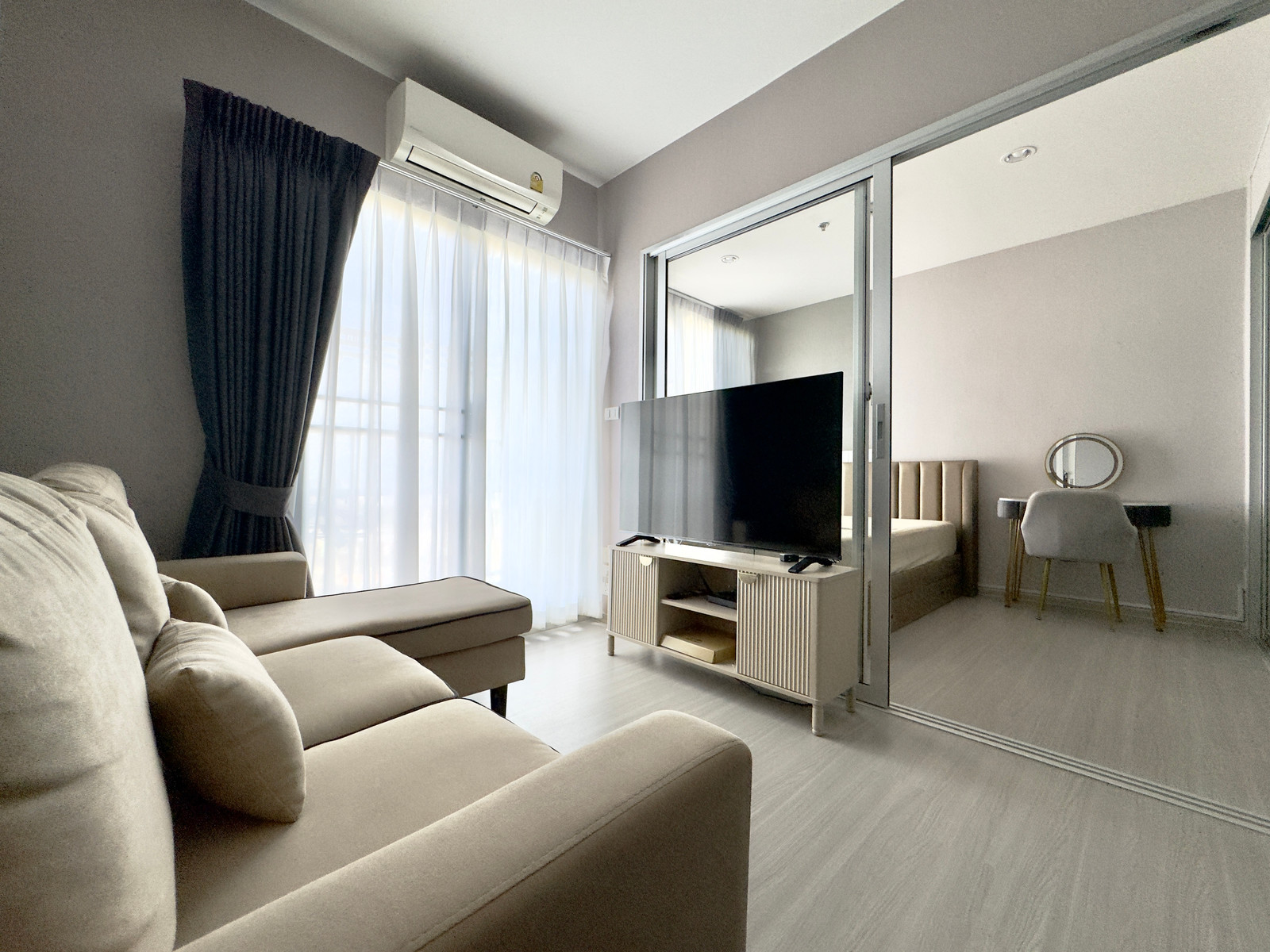 For rent, beautiful room, high -class electrical appliances! Parkland Phetkasem 56 For rent, beautiful room, high -class electrical appliances! Parkland Phetkasem 56