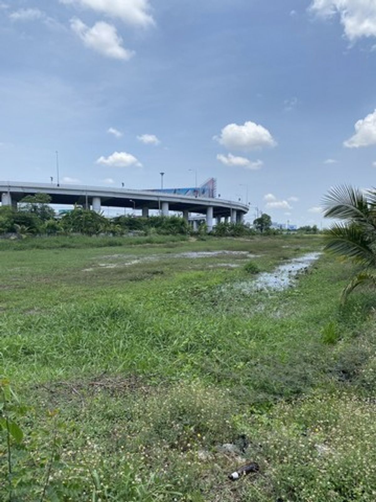 HR2432ขายที่ดิน 25 ไร่เศษ ย่านลาดกระบัง ใกล้สถานีขนส่งสินค้าร่มเกล้า เหมาะทำคลังสินค้า เดินทางสะดวก HR2432ขายที่ดิน 25 ไร่เศษ ย่านลาดกระบัง ใกล้สถานีขนส่งสินค้าร่มเกล้า เหมาะทำคลังสินค้า เดินทางสะดวก