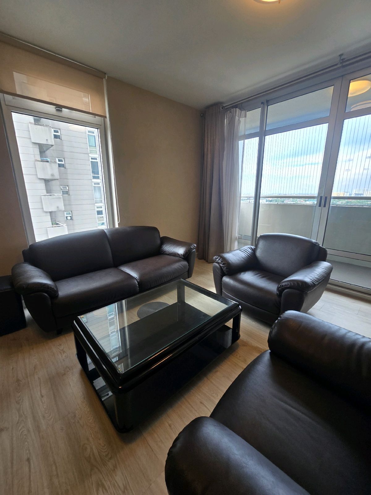 The Lake 3 Bedroom 2 Bathrooms 2 Balcony The Lake 3 Bedroom 2 Bathrooms 2 Balcony