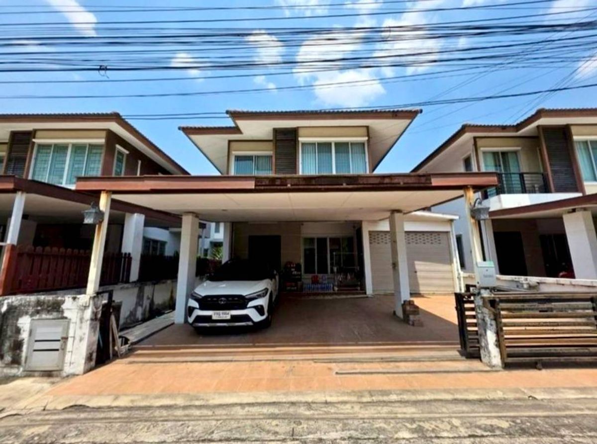 Modern 2 -storey detached house Ready In the Chanan Green Ville Project