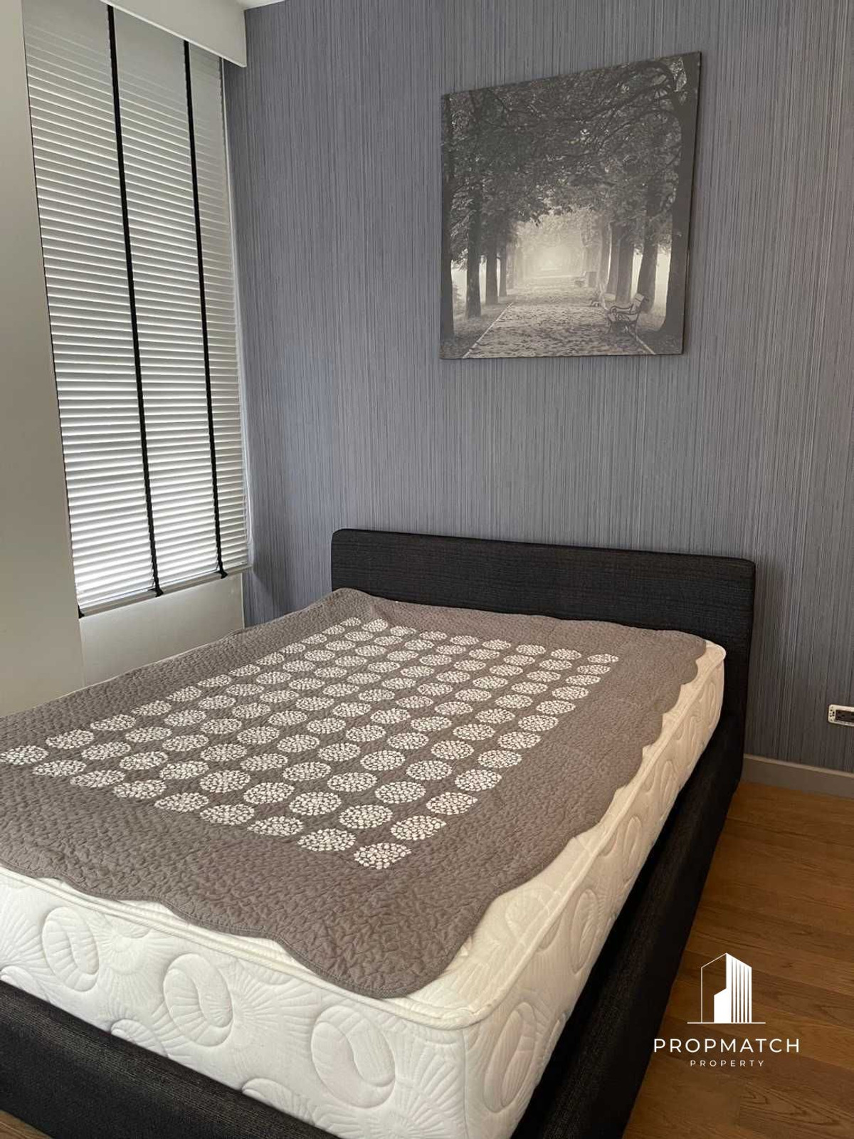 The best deal condo for sale in Pet Friendly M Phayathai (1 Bedroom 1 Bathroom) near the monument train.