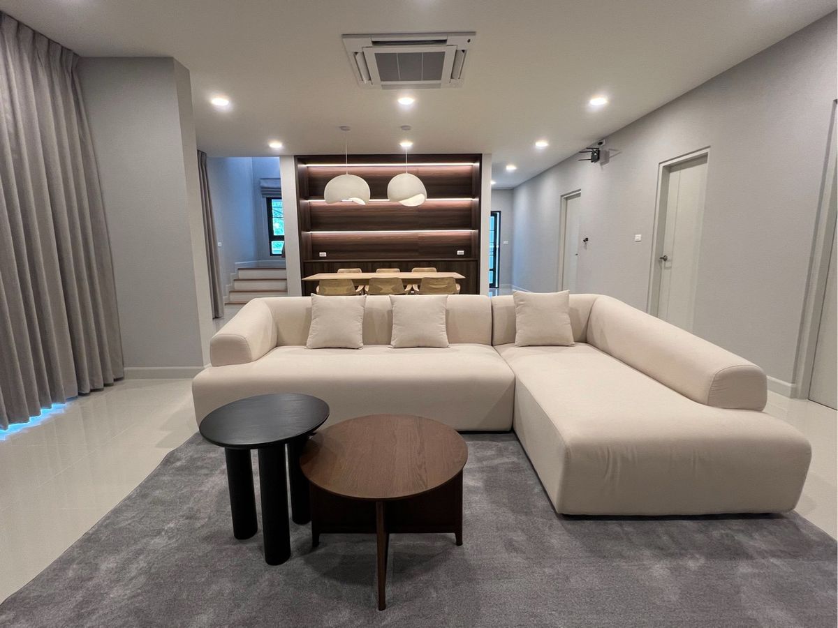 ♦ Brand new house ♦ บ้านเดี่ยว 2 ชั้น 78.90 ตร.ว., 303.00 ตร.ม. | 4 ห้องนอน 5 ห้องน้ำ | ใกล้ เมกะ บางนา 5 นาที, โรงพยาบาลพริ้นซ์ สุวรรณภูมิ 14 นาที – รูปที่ 3
