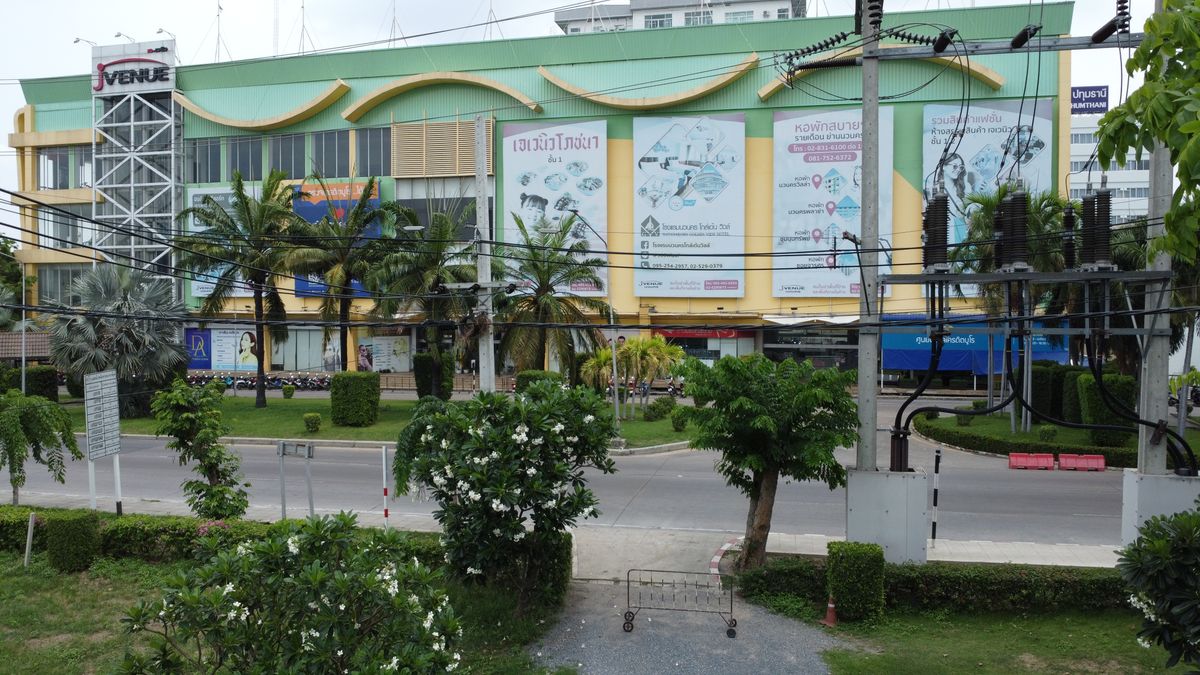 For rent, office building, 4, area 10,000 sq.w., Nava Nakorn Industrial Estate, Khlong Luang District, Pathum Thani, next to Kasemrad Hospital, Pathum Thani For rent, office building, 4, area 10,000 sq.w., Nava Nakorn Industrial Estate, Khlong Luang District, Pathum Thani, next to Kasemrad Hospital, Pathum Thani