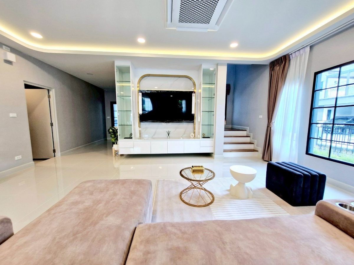 ♦ Rare Unit ♦ 2-storey detached house, 80.00 sq.w., 303.00 sq.m. | 4 bedrooms, 5 bathrooms | 5 minutes to MEGA Bangna, 14 minutes to Prince Suvarnabhumi Hospital – รูปที่ 4