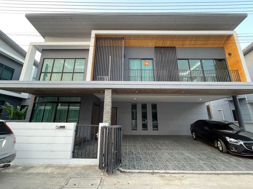 บ้านเดี่ยว สวยเฟอนิเจ้อครบ ว่างให้เช่า เพียง 2 นาทีจากห้างฟิวเจ้อรังสิต, 4 ห้องนอน 