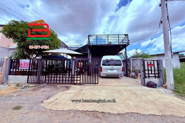 บ้านเดี่ยว ใกล้เทพสี่หูห้าตาองค์ใหญ่ เนื้อที่ 50 ตรว. ตำบลบางคูรัด อำเภอบางบัวทอง จังหวัดนนทบุรี