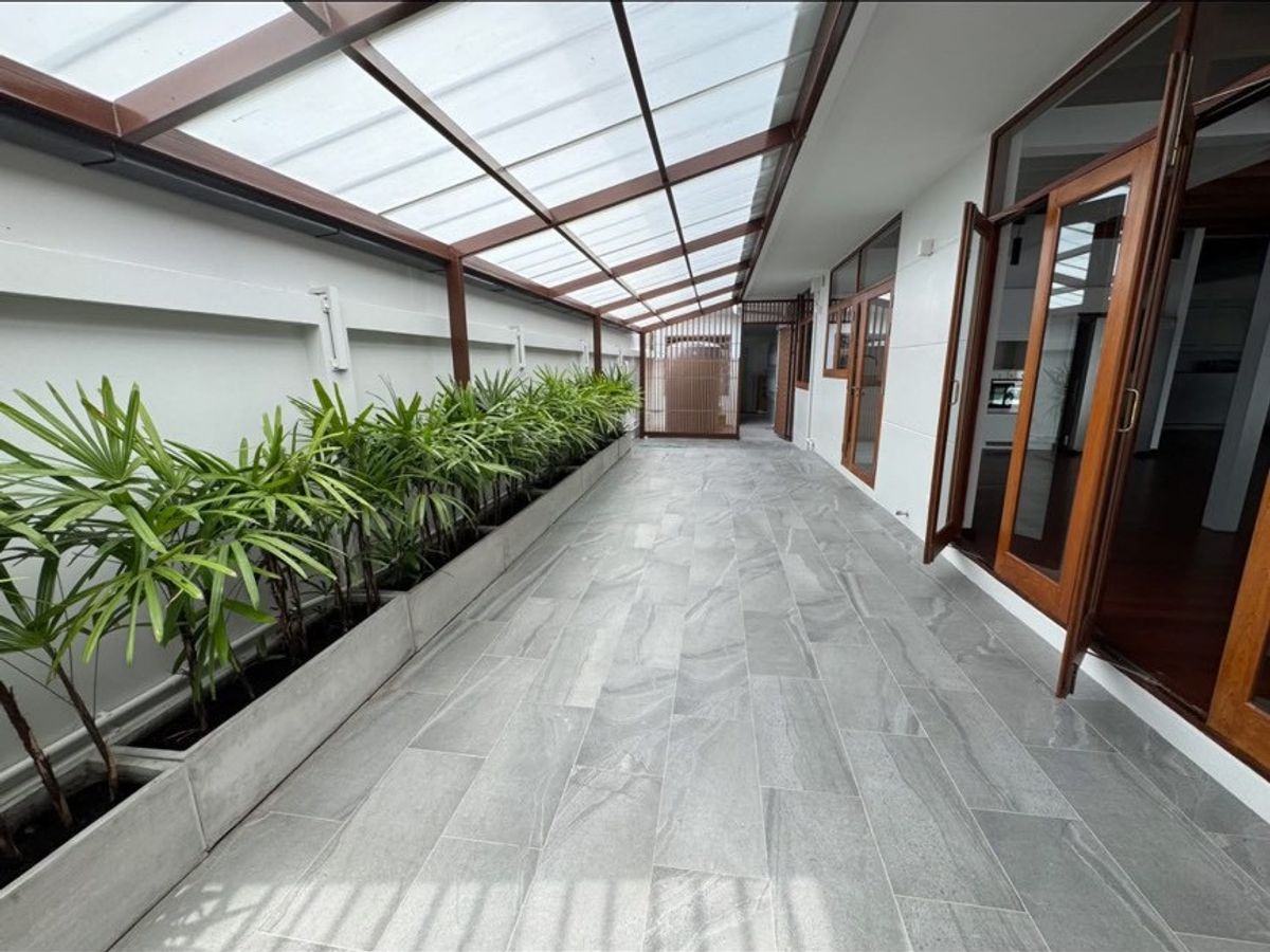 ❖ Prime Location ❖ บ้านเดี่ยว 2 ชั้น | ขนาด 143.00 ตร.ว. พื้นที่ใช้สอย 450.00 ตร.ม. | 4 ห้องนอน 3 ห้องน้ำ 6 ที่จอดรถ | เพียง 750 เมตร จากถนนสุขุมวิท 71* – รูปที่ 2
