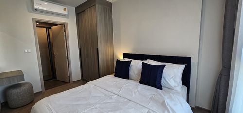🔥Urgent Sale🔥 The Base Phetchaburi-Thonglor, near MRT Phetchaburi Station. Fully furnished and ready to move in.