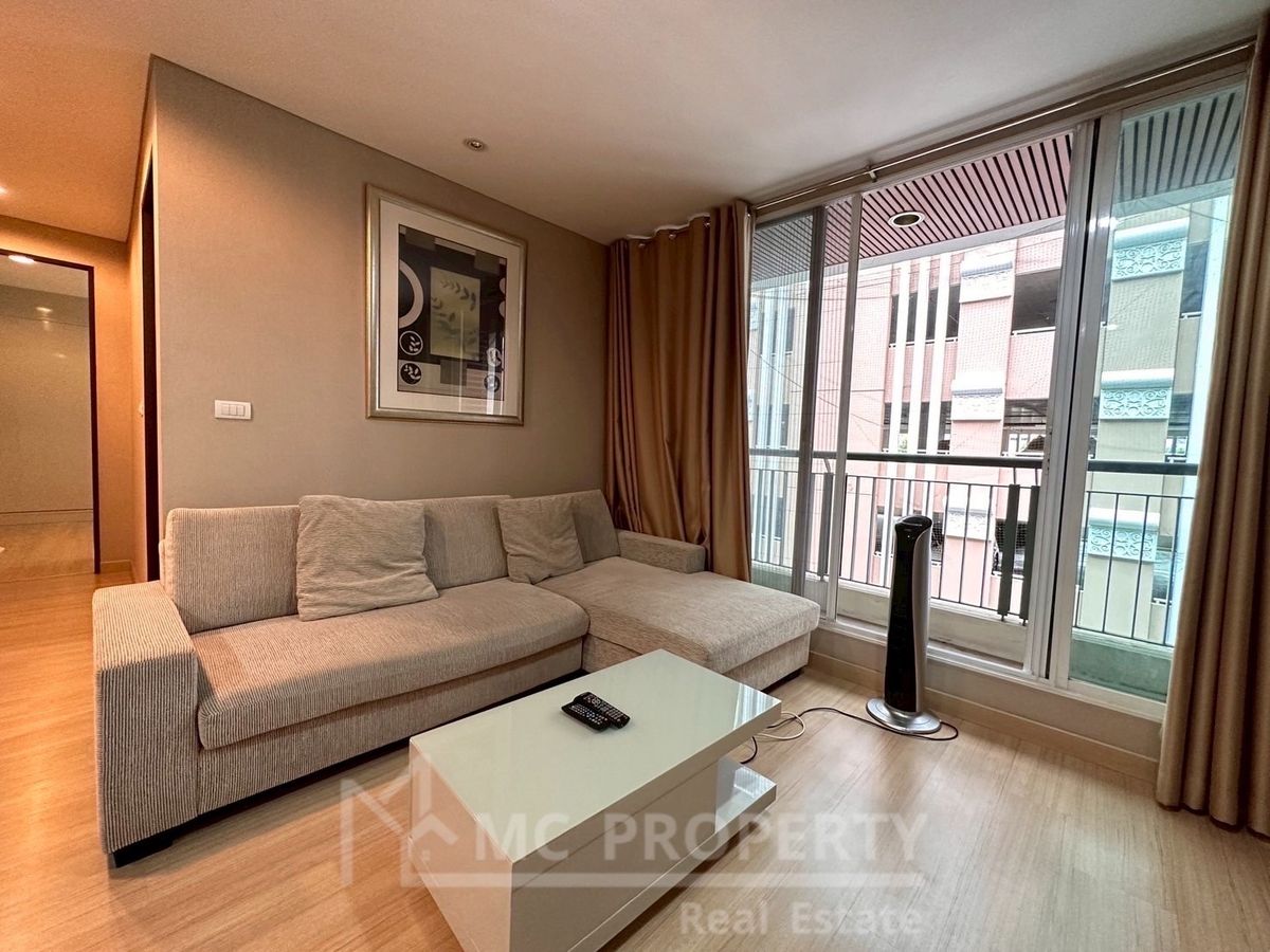 the address pathumwan 2 bedroom 74sqm for rent only 40,000 please comtact 0816878954