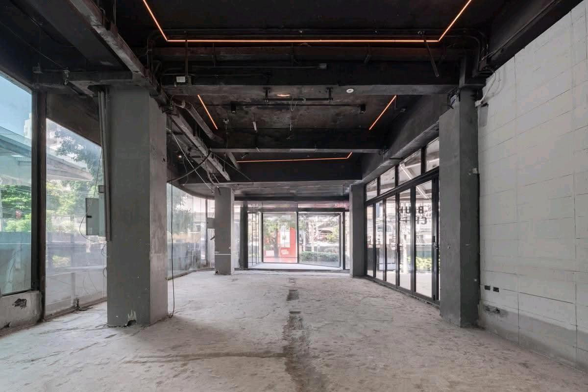 ให้เช่าพื้นที่ชั้น 1 ขนาดใหญ่ Thonglor ซอย 10 ติดถนน – รูปที่ 3