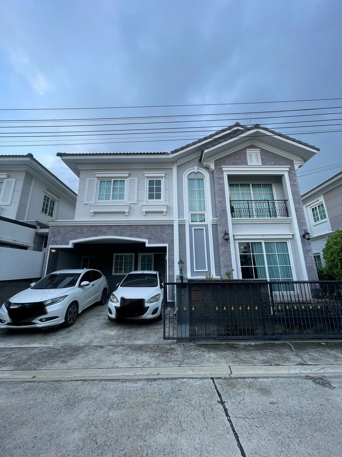 Rent a house near Golden Airport, Golden, 2 Bang Na Kingkaew, complete furniture, ready to contact 082-3223695 Rent a house near Golden Airport, Golden, 2 Bang Na Kingkaew, complete furniture, ready to contact 082-3223695