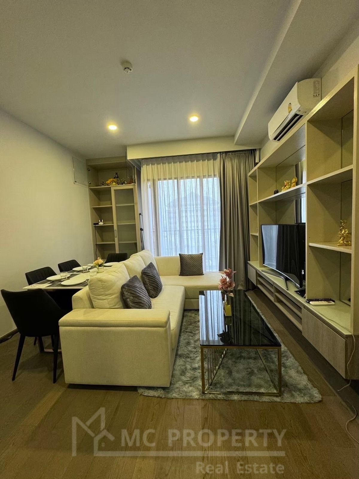 Park Origin Phayathai 2 bedroom 55sqm for rent only 55,000 please contact 0816878954