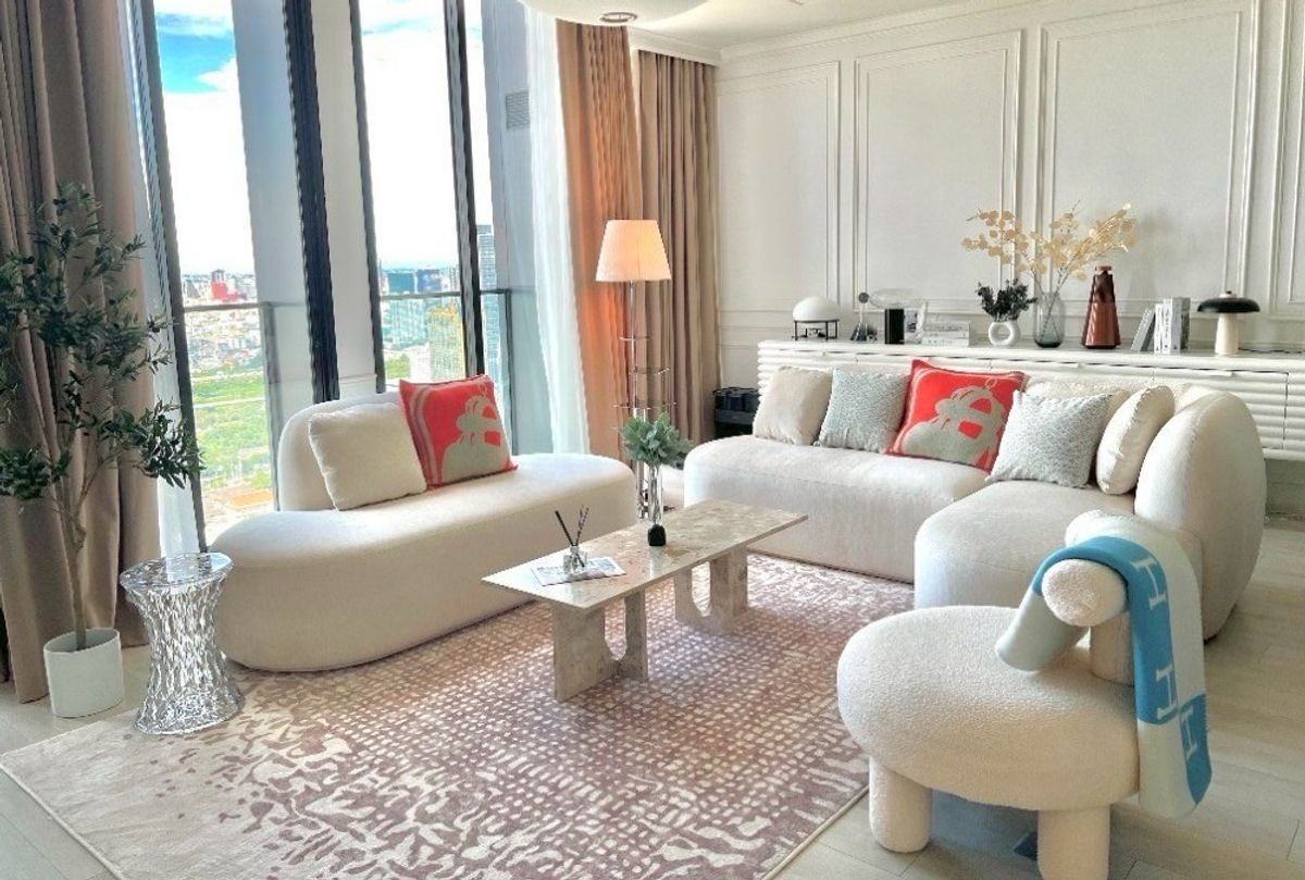 Amazing decorated with private lift, high floor, next to BTS Ploenchit✨Noble Ploenchit✨2 bedrooms, 2 bathrooms, size 114.51 sq m, near BTS Ploenchit Tel.0982645161 