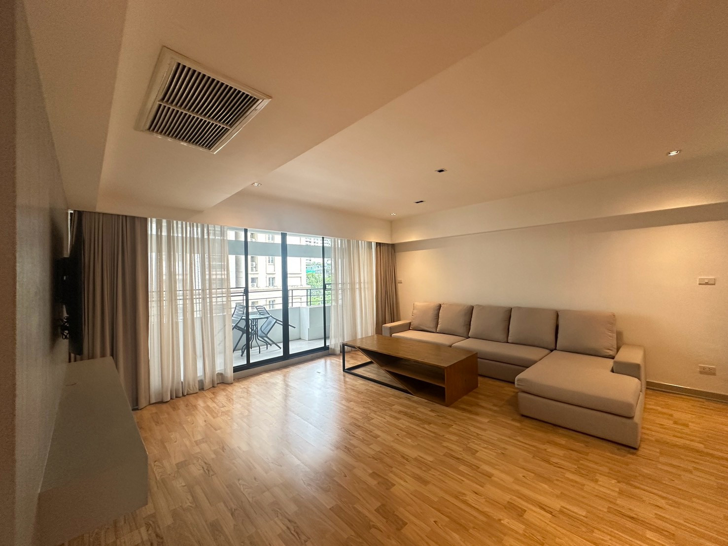 🔥 คอนโดหรู 3 ห้องนอน 240 ตร.ม. พร้อมเฟอร์ครบ เดินทางสะดวก ใกล้ BTS อโศก/พร้อมพงษ์ 🔥 คอนโดหรู 3 ห้องนอน 240 ตร.ม. พร้อมเฟอร์ครบ เดินทางสะดวก ใกล้ BTS อโศก/พร้อมพงษ์