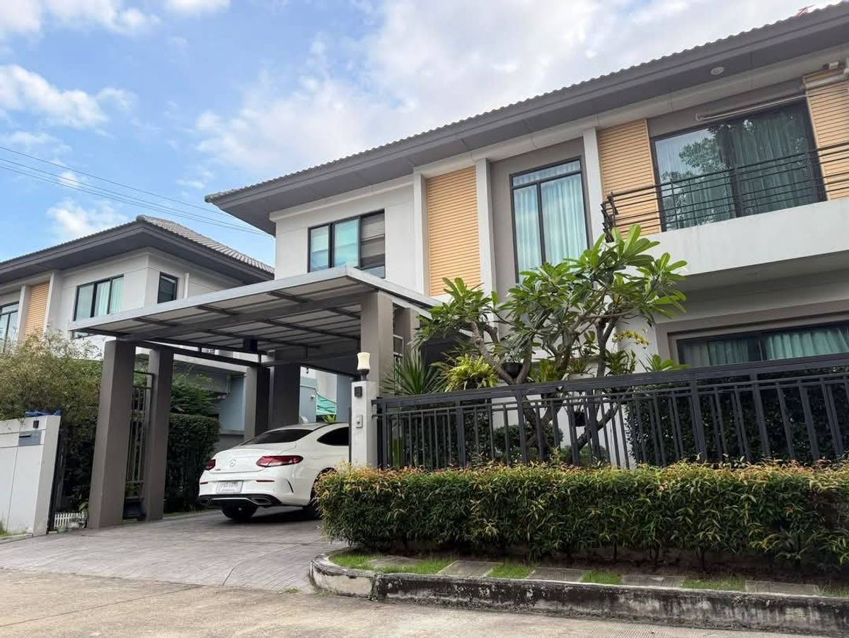 ❖ Compass Type ❖ 2 -story detached house | Land size 52.40 sq.w. Usable area 231.00 sq.m. | 4 bedrooms, 3 bathrooms, 2 parking spaces | near ❖ Compass Type ❖ 2 -story detached house | Land size 52.40 sq.w. Usable area 231.00 sq.m. | 4 bedrooms, 3 bathrooms, 2 parking spaces | near