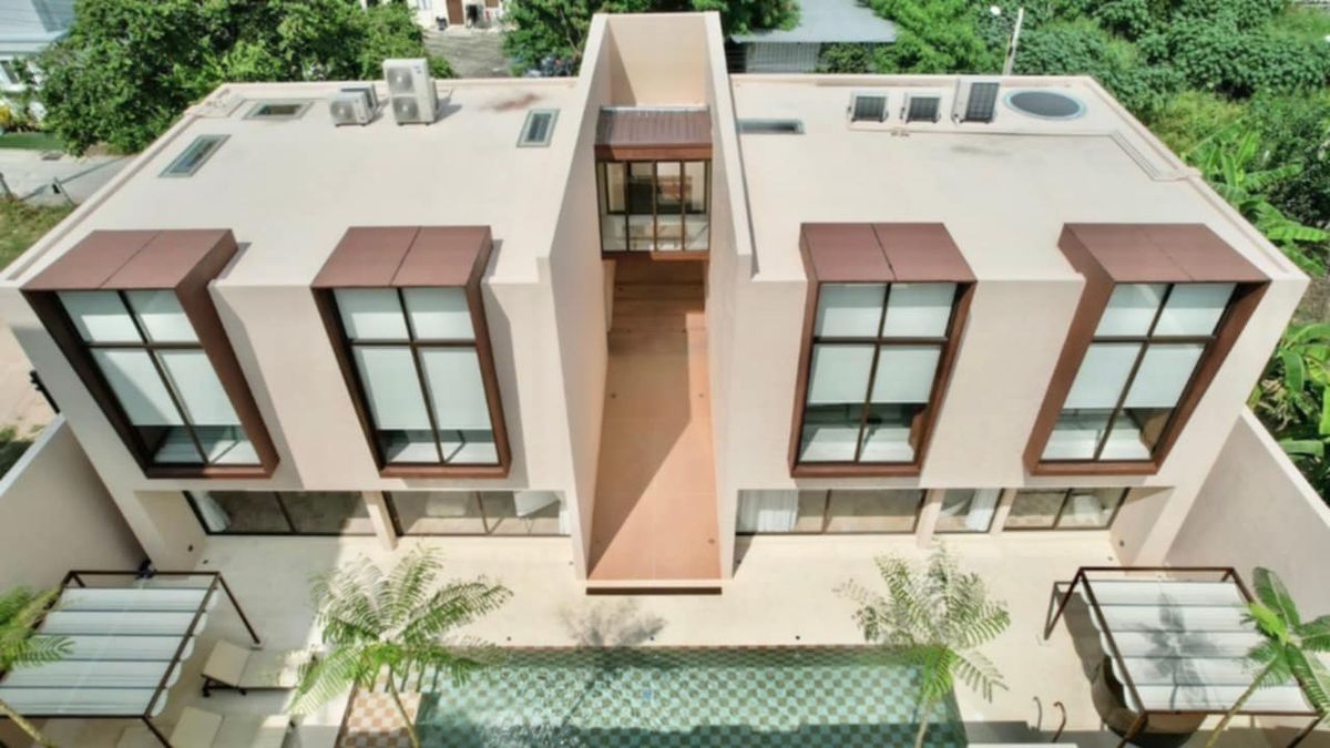 ขาย Pool Villa หรู พัทยา ใกล้หาดจอมเทียน เนื้อที่ 136 ตร.ว. พื้นที่ใช้สอย 550 ตร.ม. 5 ห้องนอน 6 ห้องน้ำ จอดรถได้ 6-7 คัน ขาย Pool Villa หรู พัทยา ใกล้หาดจอมเทียน เนื้อที่ 136 ตร.ว. พื้นที่ใช้สอย 550 ตร.ม. 5 ห้องนอน 6 ห้องน้ำ จอดรถได้ 6-7 คัน