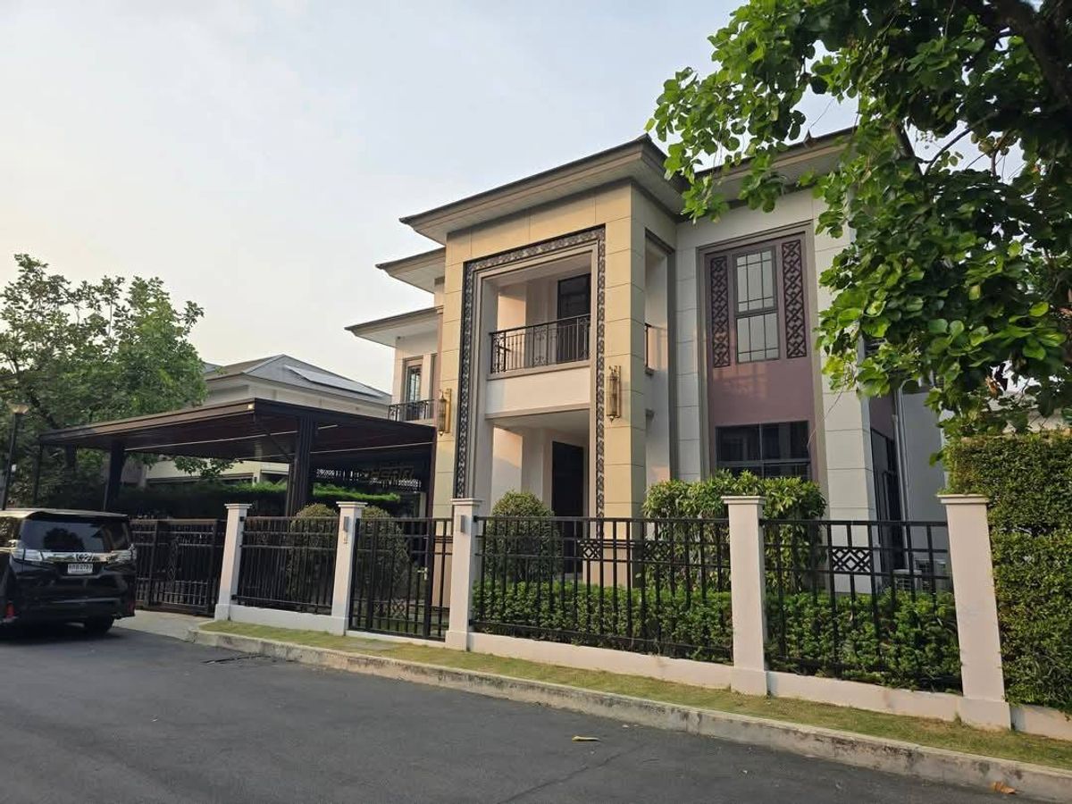 ● Luxury Class ● 2 -story detached house | Land size 169.40 sq.w. Usable area 432.00 sq.m. | 5 bedrooms 6 bathrooms 6 Parking | next to Phutthamonthon 1 Road ● Luxury Class ● 2 -story detached house | Land size 169.40 sq.w. Usable area 432.00 sq.m. | 5 bedrooms 6 bathrooms 6 Parking | next to Phutthamonthon 1 Road