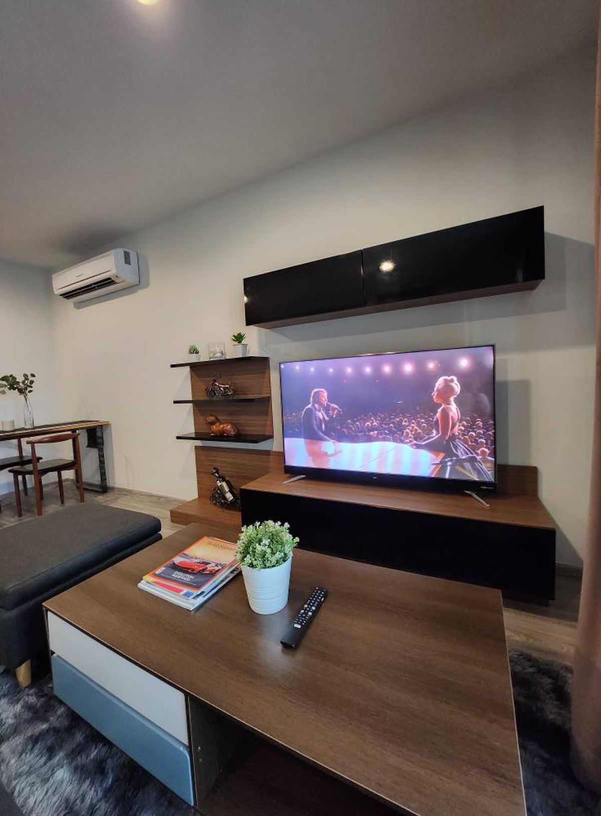 P-2724 Urgent rent! WHIZDOM The Exclusive Condo, beautiful room, near BTS Punnawithi