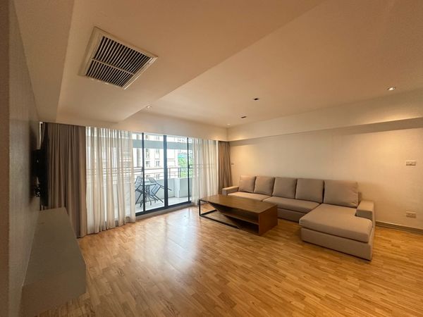 🔥 คอนโดหรู 3 ห้องนอน 240 ตร.ม. พร้อมเฟอร์ครบ เดินทางสะดวก ใกล้ BTS อโศก/พร้อมพงษ์