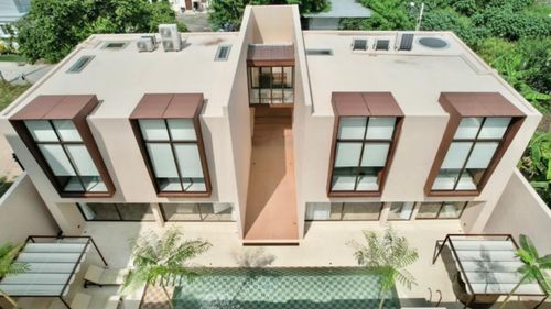 ขาย Pool Villa หรู พัทยา ใกล้หาดจอมเทียน เนื้อที่ 136 ตร.ว. พื้นที่ใช้สอย 550 ตร.ม. 5 ห้องนอน 6 ห้องน้ำ จอดรถได้ 6-7 คัน