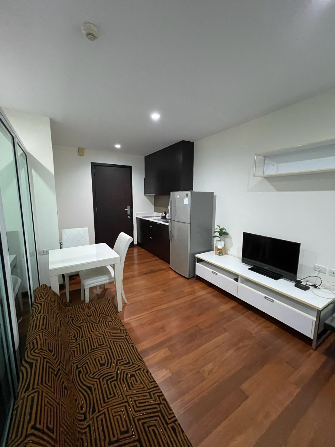 🔥 ห้องหลุดจอง! เปิดให้เช่าอีกครั้ง ใครหาคอนโดบางแสนอยู่ ห้ามพลาด! – รูปที่ 4