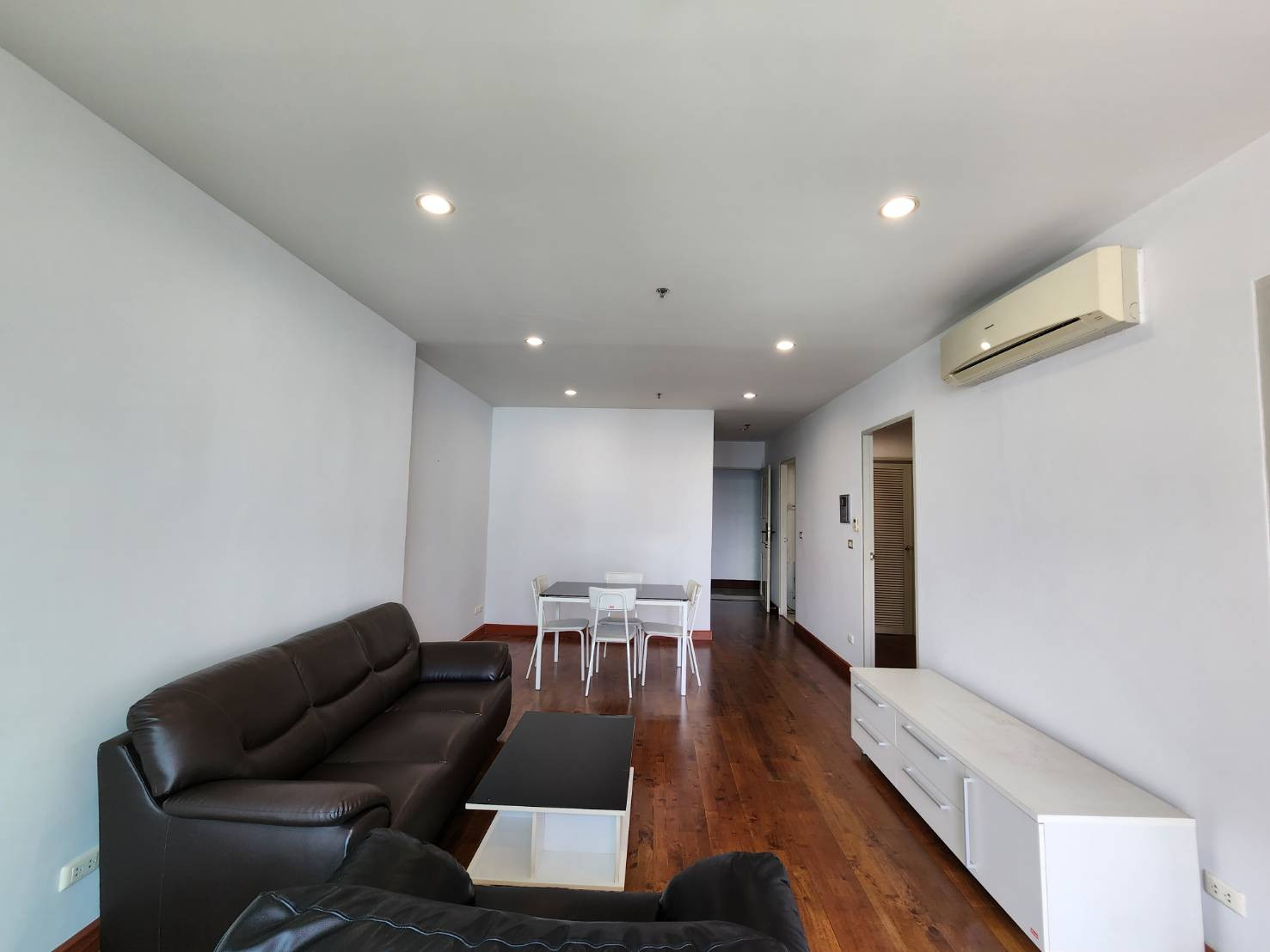 Condo for rent 2 bedrooms 77 sqm. Walk distance to BTS Asoke/MRT Sukhumvit, Terminal 21 only 5 mins walk. – รูปที่ 2