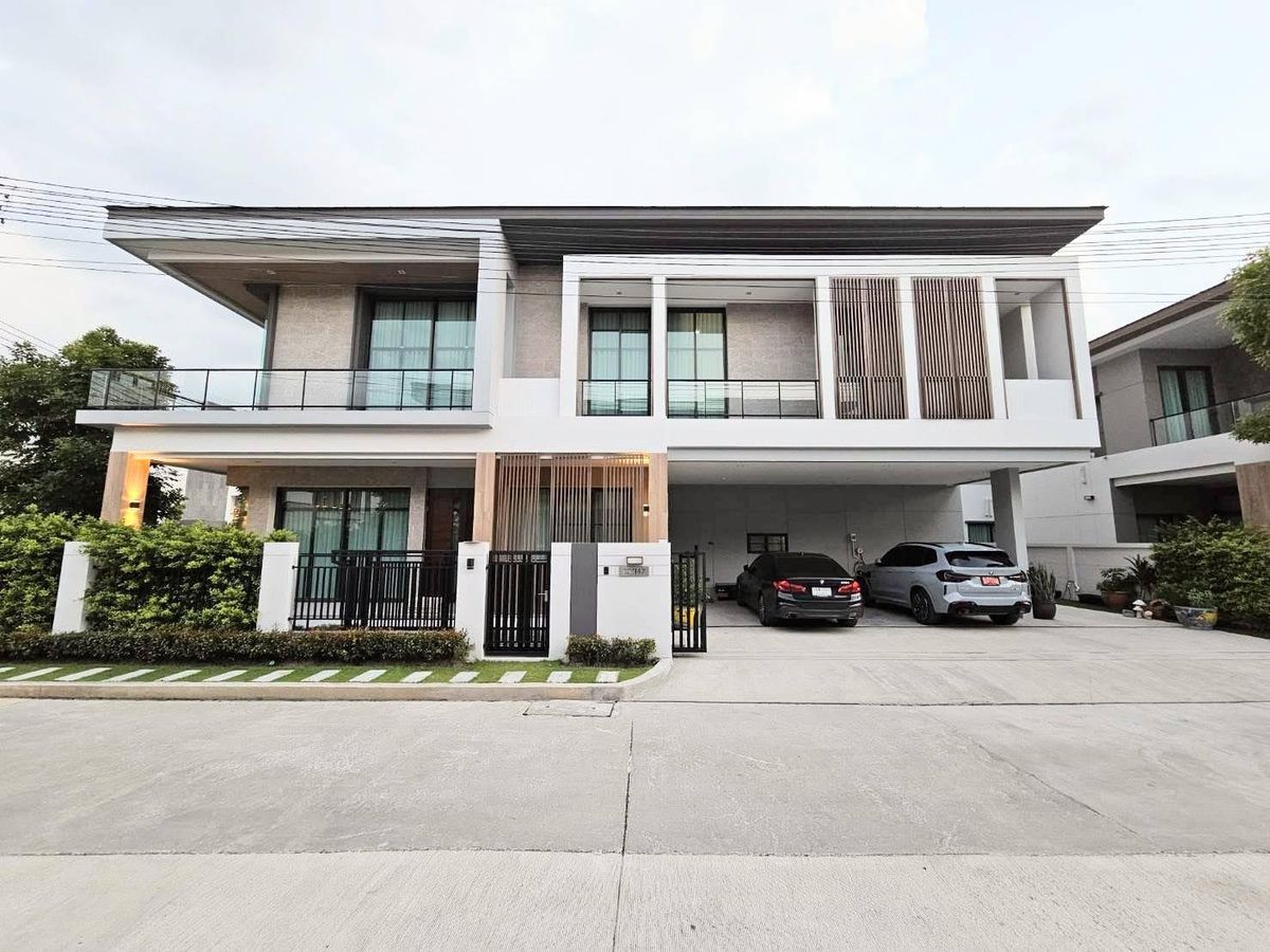 Bangkok Boulevard Vibhavadi-Phahon Yothin, luxury house, 441 sq m., on Phahon Yothin main road, 24 minutes to Rama 9 Bangkok Boulevard Vibhavadi-Phahon Yothin, luxury house, 441 sq m., on Phahon Yothin main road, 24 minutes to Rama 9