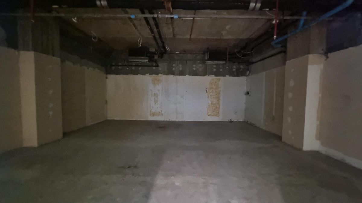 BTS Ploenchit rental space for opening a shop for consideration of all business 77.61 sq.m. BTS Ploenchit rental space for opening a shop for consideration of all business 77.61 sq.m.