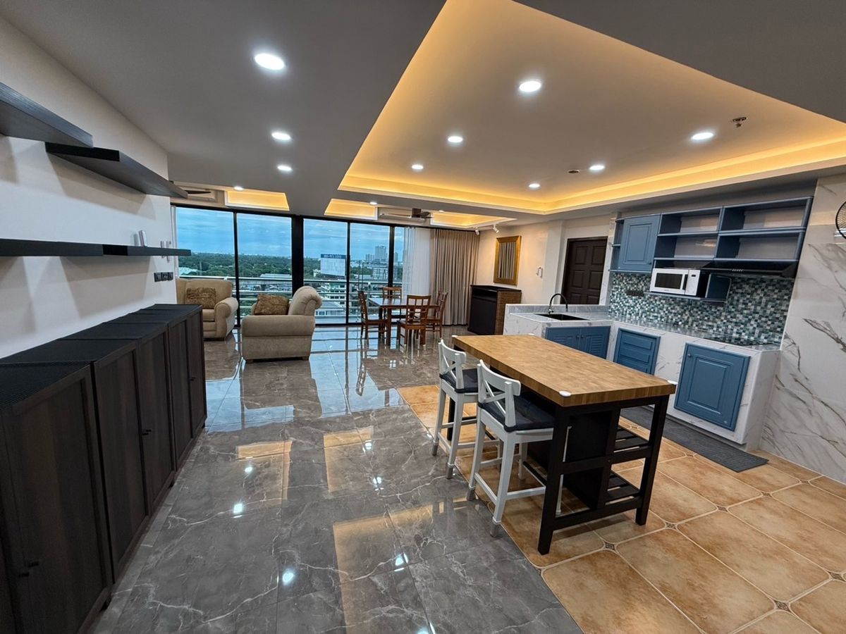 The Royal Navin Tower Condo for Rent, Rama 4 Fuel Road (MRT Khlong Toei 1KM) The Royal Navin Tower Condo for Rent, Rama 4 Fuel Road (MRT Khlong Toei 1KM)