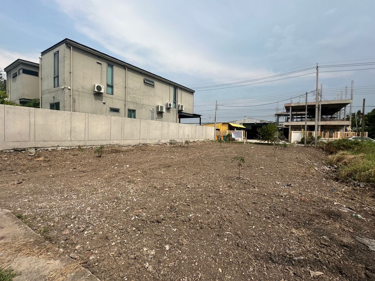 For sale, Land in Saimai Bangkok, 100 SQ.W., only 450 M. from main road. Connect to public road from 2 sides, Suit for Housing/Warehouse For sale, Land in Saimai Bangkok, 100 SQ.W., only 450 M. from main road. Connect to public road from 2 sides, Suit for Housing/Warehouse