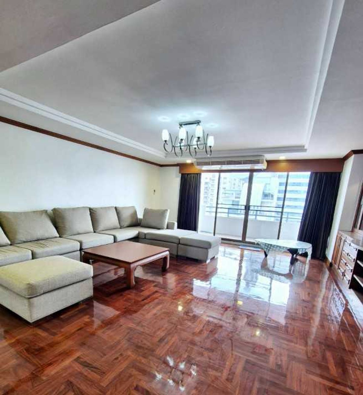Condo for Sale: Wattana Heights Condominium 337 sq.m. Near MRT Sukhumvit Condo for Sale: Wattana Heights Condominium 337 sq.m. Near MRT Sukhumvit