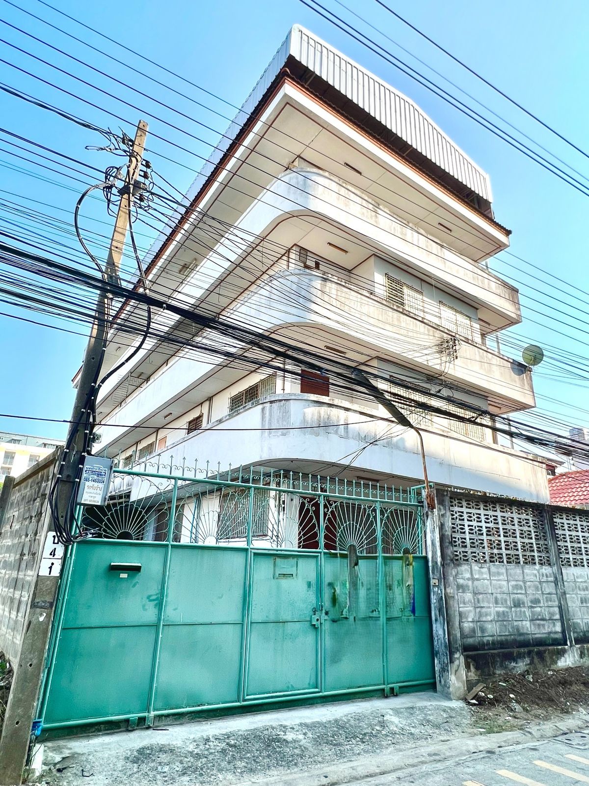 🏬 อาคารพาณิชย์ 4 ชั้น ใจกลางบางนา พื้นที่ใช้สอยใหญ่ 1,500 ตร.ม. พร้อมดาดฟ้าและที่จอดรถส่วนตัว ทำเลทอง ใกล้ BTS และทางด่วน! 🏬 อาคารพาณิชย์ 4 ชั้น ใจกลางบางนา พื้นที่ใช้สอยใหญ่ 1,500 ตร.ม. พร้อมดาดฟ้าและที่จอดรถส่วนตัว ทำเลทอง ใกล้ BTS และทางด่วน!