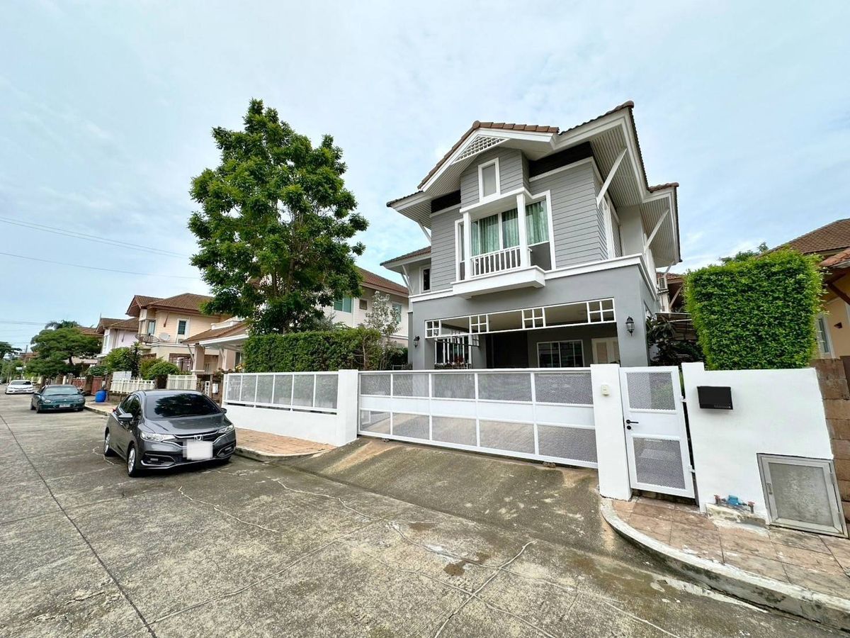 House for sale in Bang Khae Mum, Ban Parinada Ring-Sathorn Soi Office, Bang Khae District, 2-story house, 58 square wah, 3 bedrooms, 3 bathrooms House for sale in Bang Khae Mum, Ban Parinada Ring-Sathorn Soi Office, Bang Khae District, 2-story house, 58 square wah, 3 bedrooms, 3 bathrooms