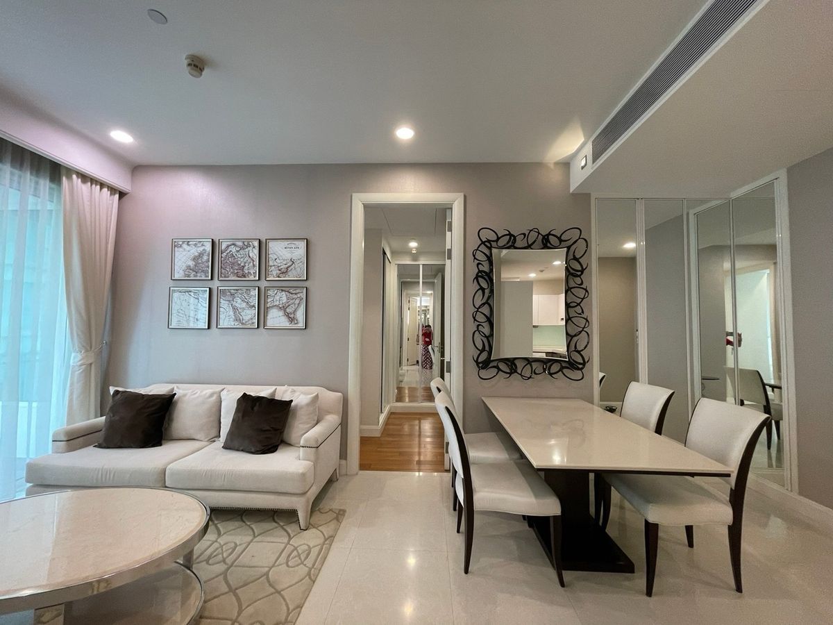 Sell with tenant 7/5/27
An unmissable opportunity at a great price to live in the prime and popular area in one of Bangkok’s most sought-after locations, just steps from Lumpini Park. Sell with tenant 7/5/27
An unmissable opportunity at a great price to live in the prime and popular area in one of Bangkok’s most sought-after locations, just steps from Lumpini Park.