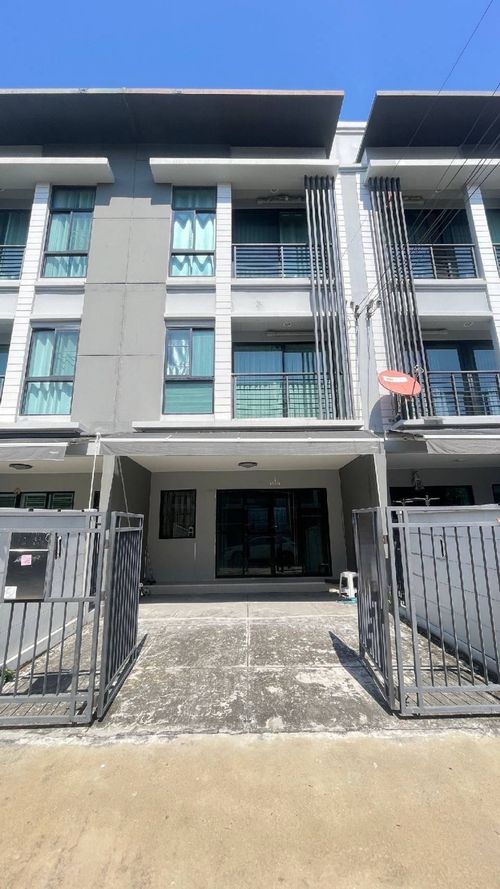Rent a townhome Ban Klang Mueang Rama 2 - Phutthabucha, near Bang Mot Hospital, only 5 minutes