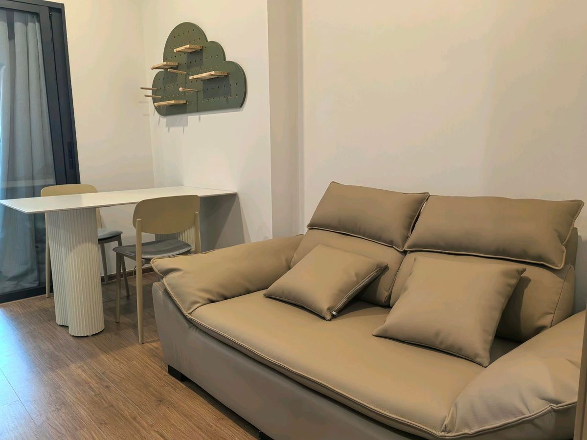 For rent :The Livin Ramkhamhaeng,1+1bed,new brand,ready to move in For rent :The Livin Ramkhamhaeng,1+1bed,new brand,ready to move in