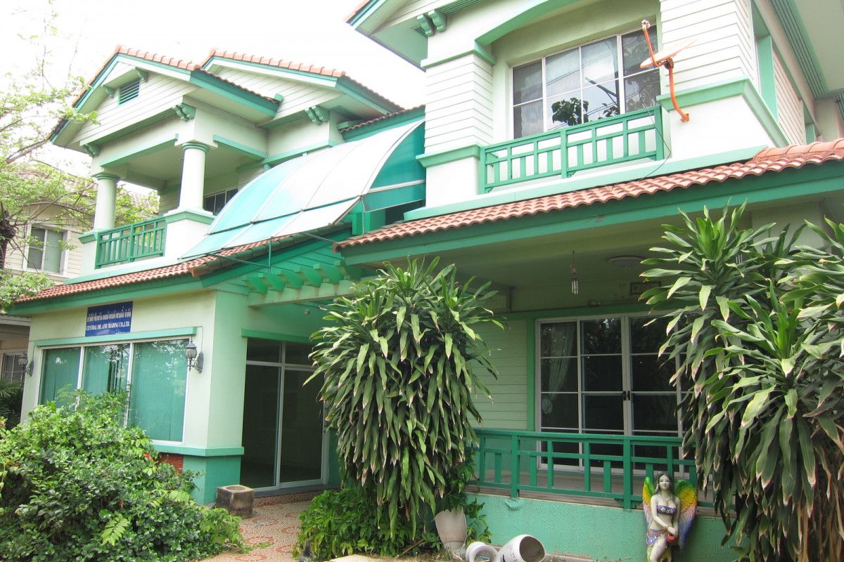 หมู่บ้านมัณฑนา-รังสิต