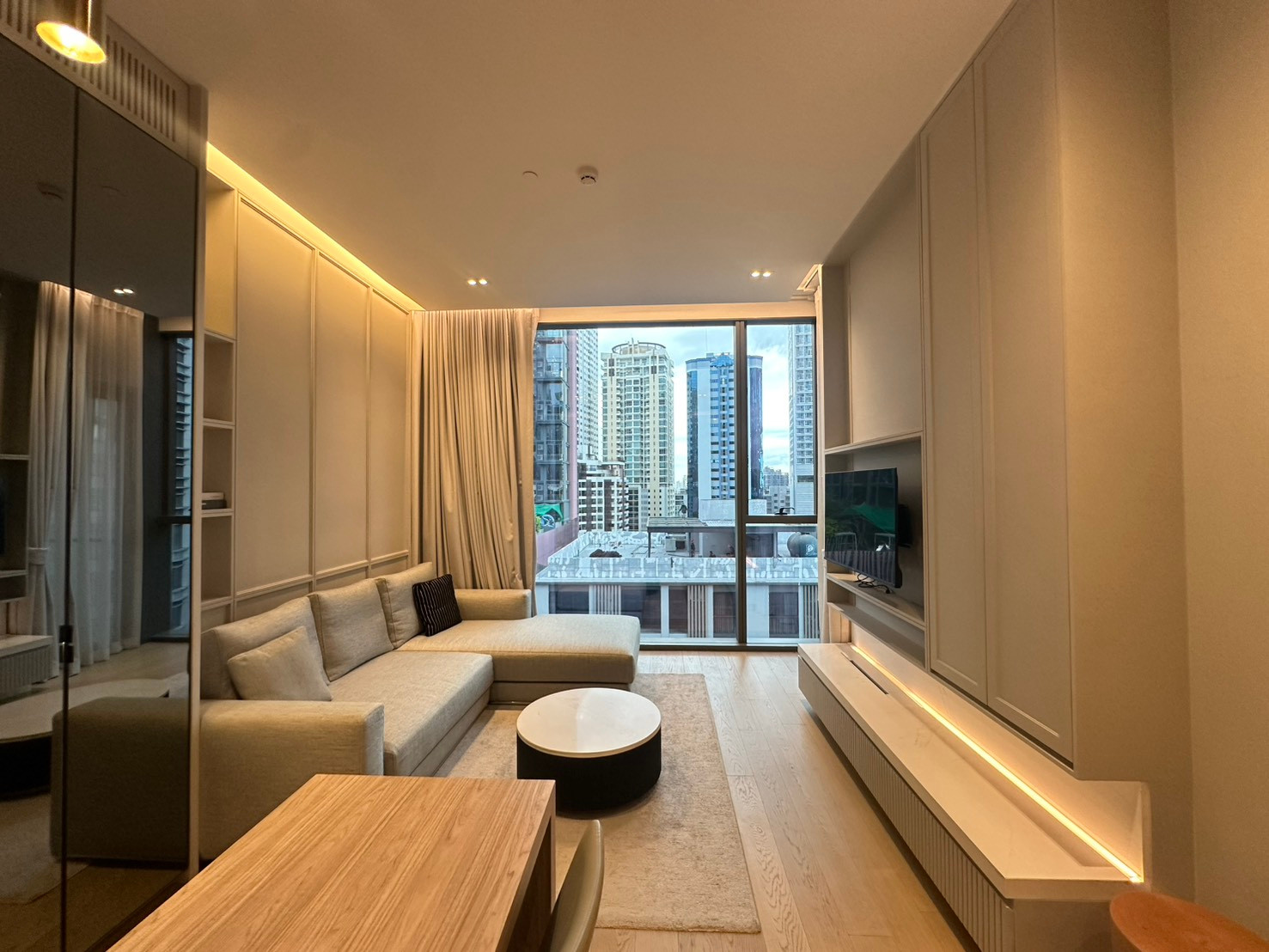 +++ เช่าด่วน +++ The Strand Thonglor** 1 ห้องนอน ขนาด 55 ตร.ม. แต่งครบพร้อมอยู่!!! +++ เช่าด่วน +++ The Strand Thonglor** 1 ห้องนอน ขนาด 55 ตร.ม. แต่งครบพร้อมอยู่!!!