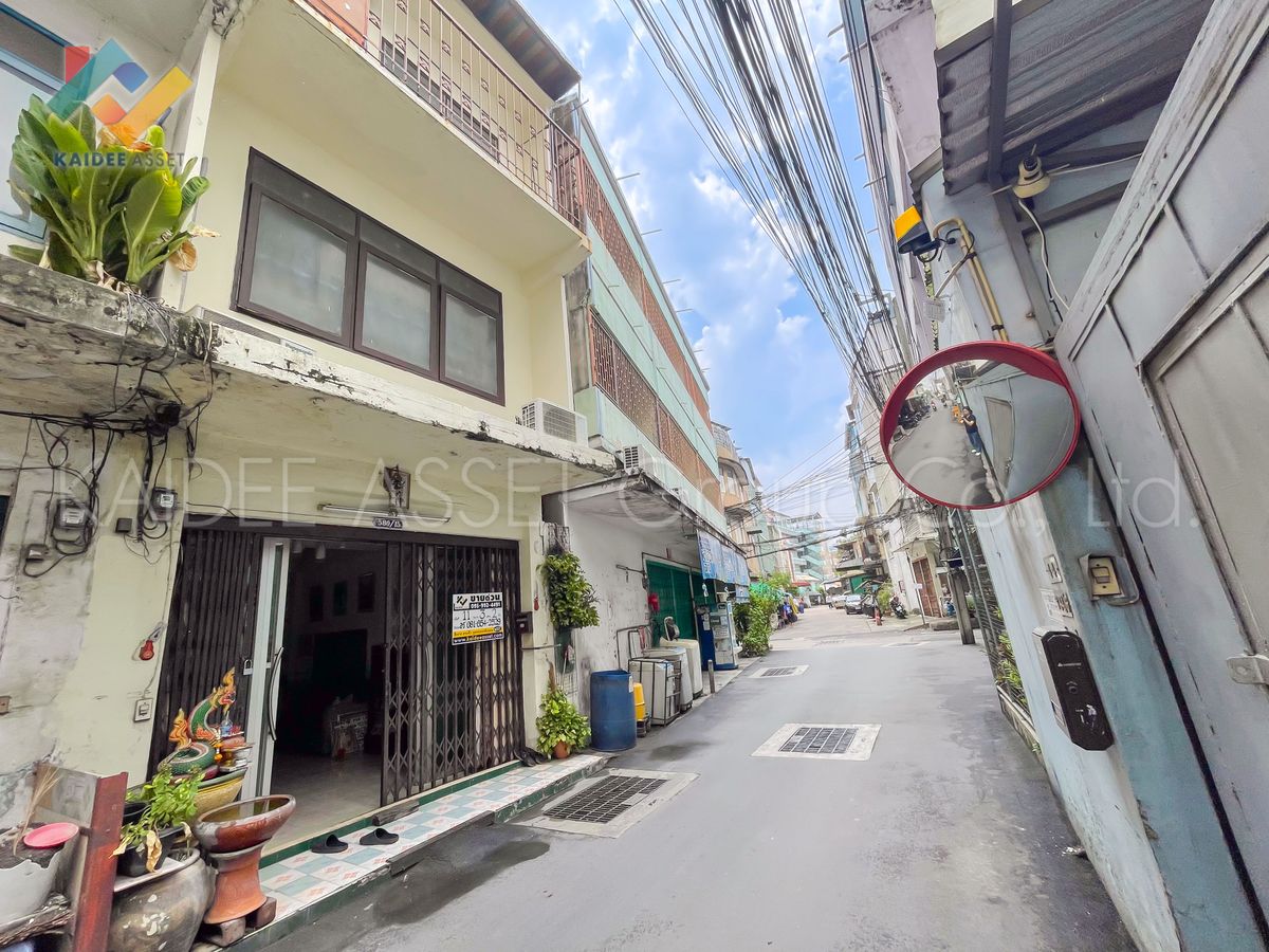 ตึกแถว ถนน จันทน์ 43 แยก 18-2 ซอย เจริญราษฎร์ 5 สาธุประดิษฐ์ ตึกแถว ถนน จันทน์ 43 แยก 18-2 ซอย เจริญราษฎร์ 5 สาธุประดิษฐ์